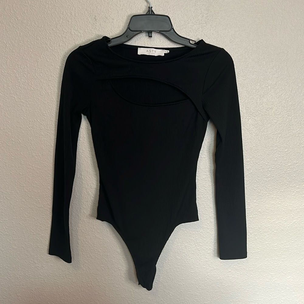 ASTR Ribbed Keyhole Long Sleeve Black Bodysuit Size Small